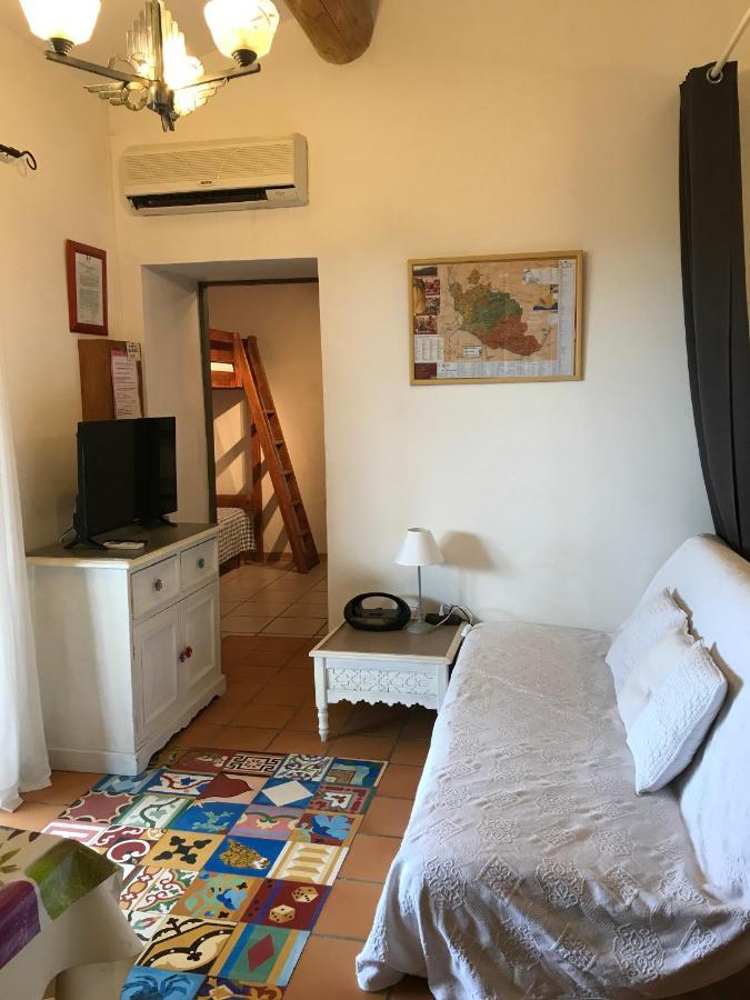 Chambres D'Hotes Et Gites Le Mas Mellou Оранж Екстер'єр фото