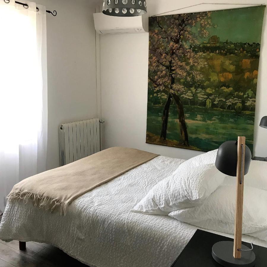 Chambres D'Hotes Et Gites Le Mas Mellou Оранж Екстер'єр фото