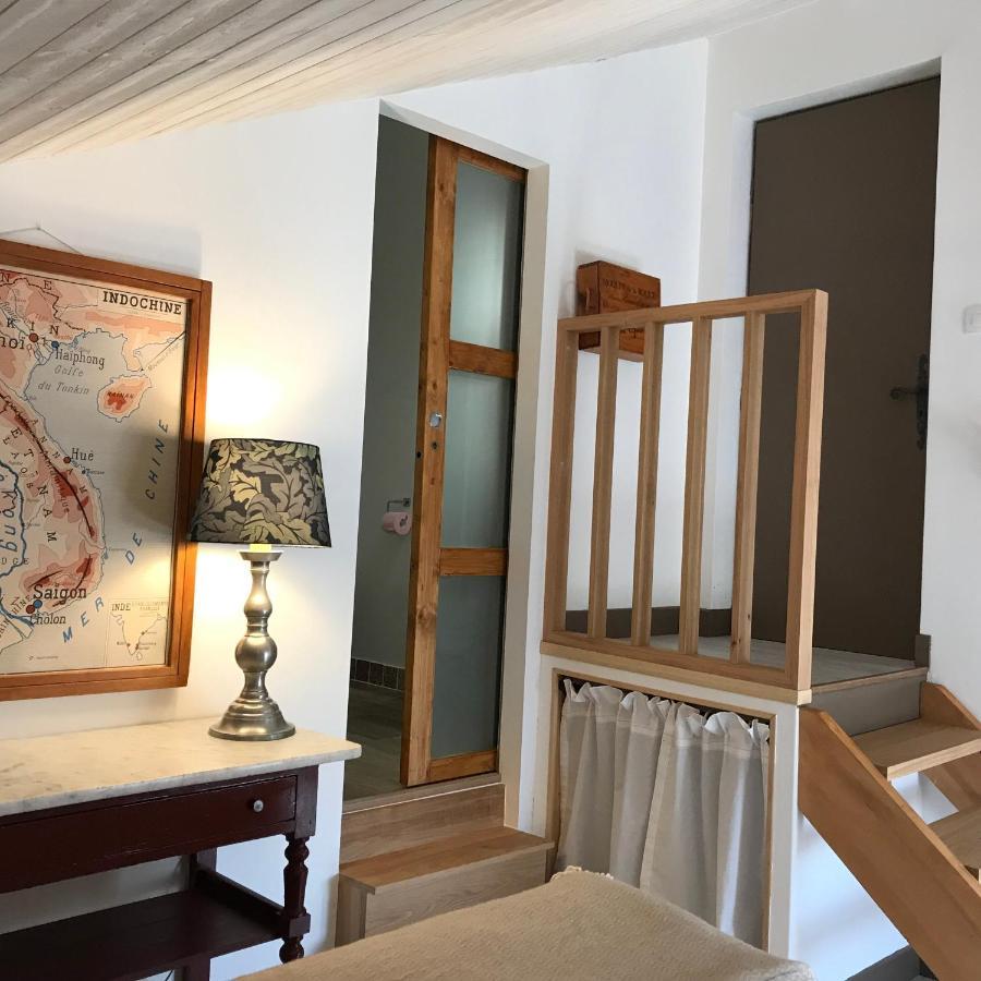 Chambres D'Hotes Et Gites Le Mas Mellou Оранж Екстер'єр фото